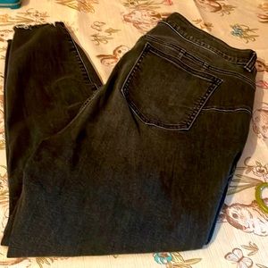 Torrid size 18S bombshell skinny jeans